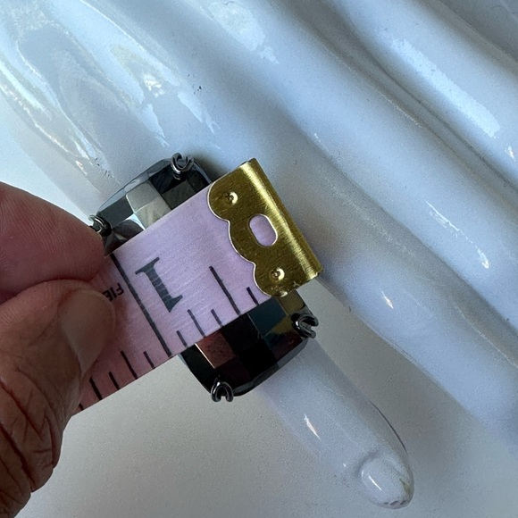 Retired Henri Bendel Statement Ring - Picture 8 of 9